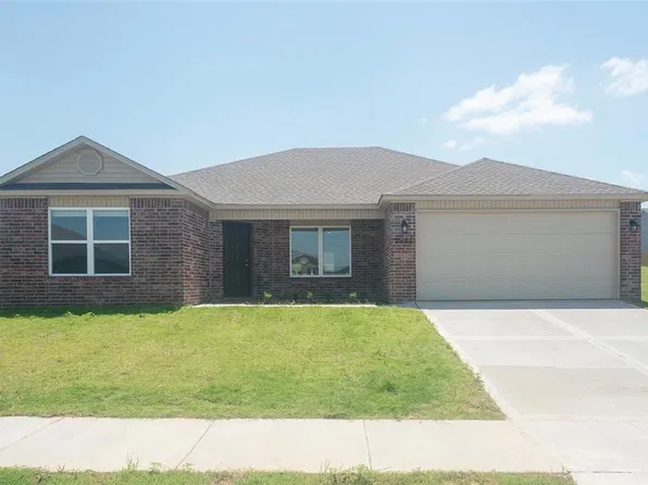 2987 W McLaren Dr, Fayetteville, AR 72704