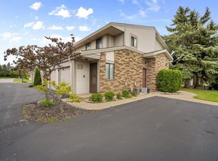 W178N9793 Riversbend Cir E, Germantown, WI