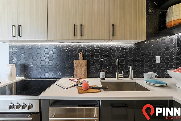 Rented by Pinn Realty | media 42