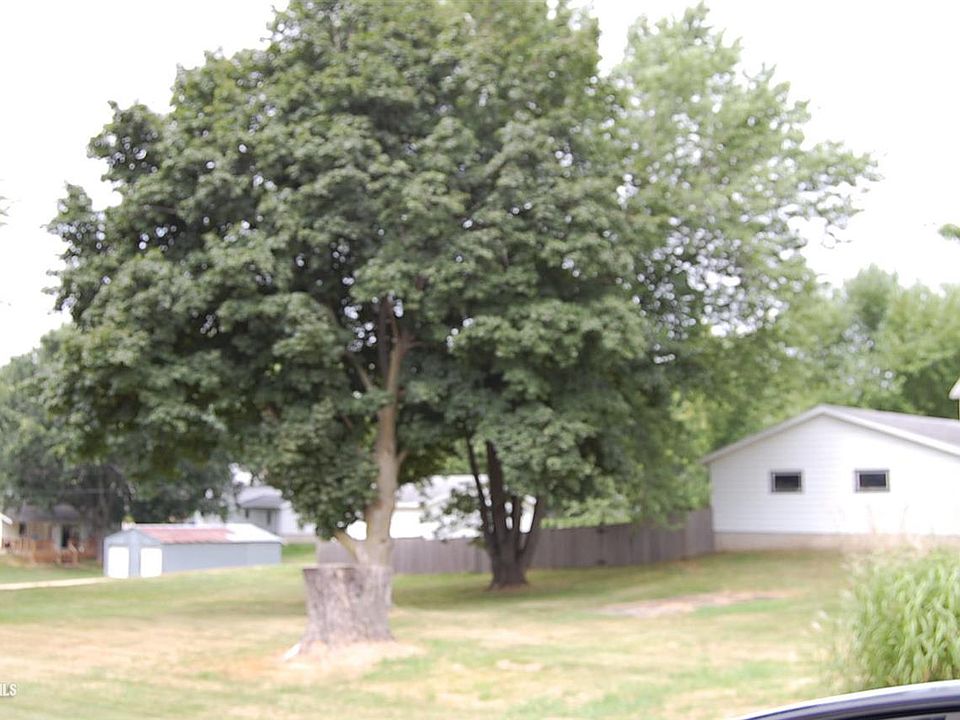 40 N Cedar St, Cedarville, IL 61013 Zillow