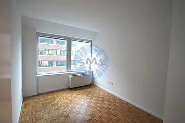 Rented by Space Marketing Shop