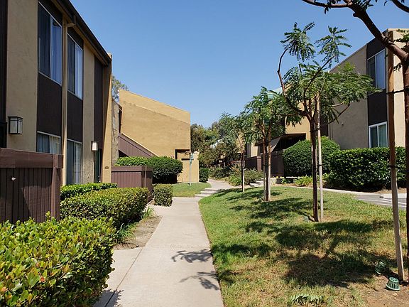 3rd image of 3549 Castle Glen Dr Unit 124