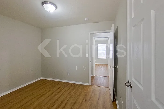 2010 Creekridge Dr — Photo 11