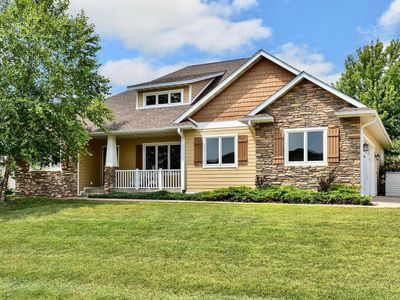 1368 Crestview Dr, Winona, MN, 55987