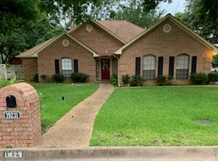 19231 Greenleaf Dr, Flint, TX 75762