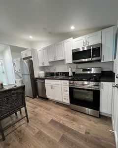 4428 Greer Rd, Woodland Hills, CA, 91364