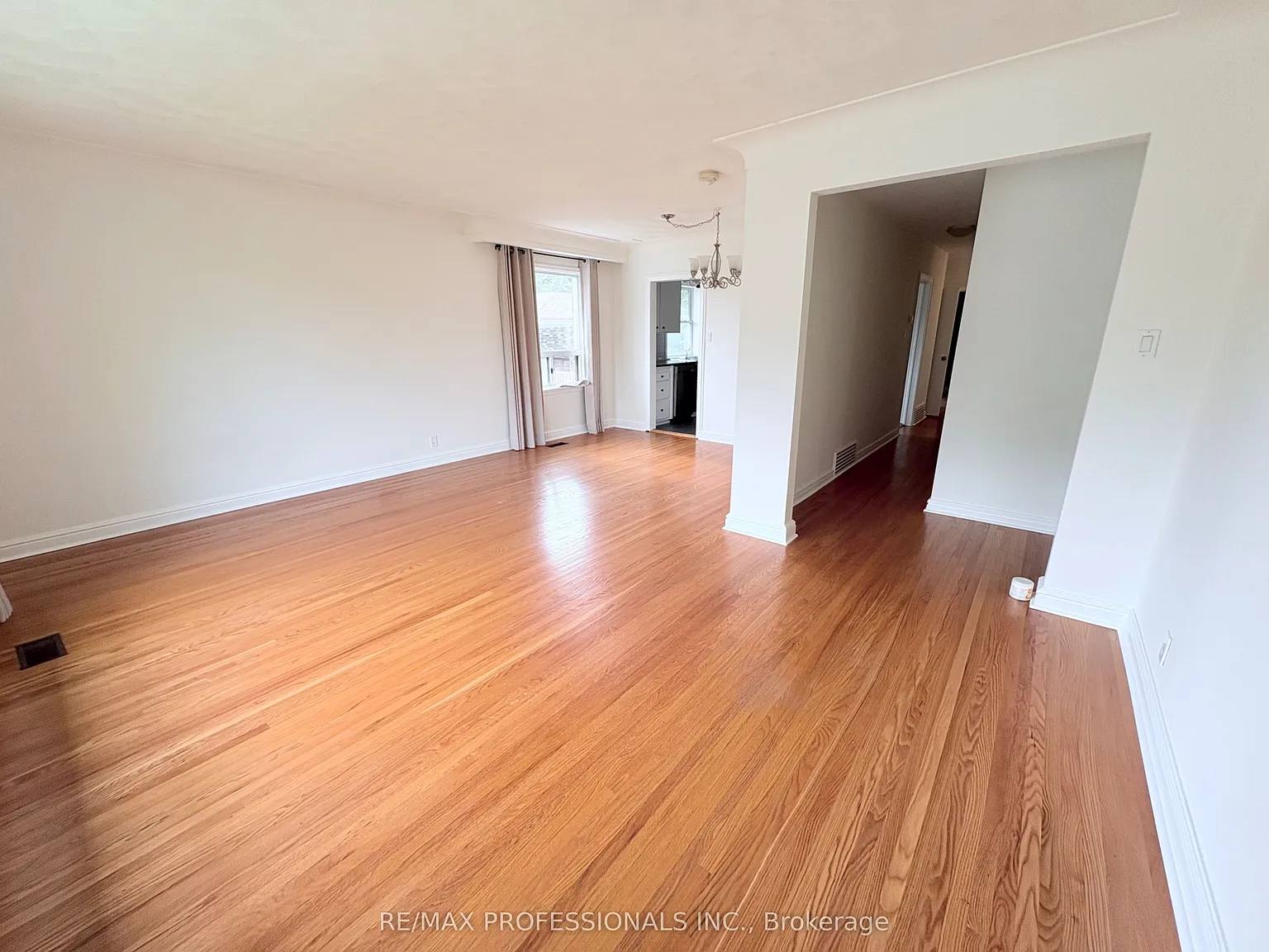 5 bed, $3,950 — Photo 2