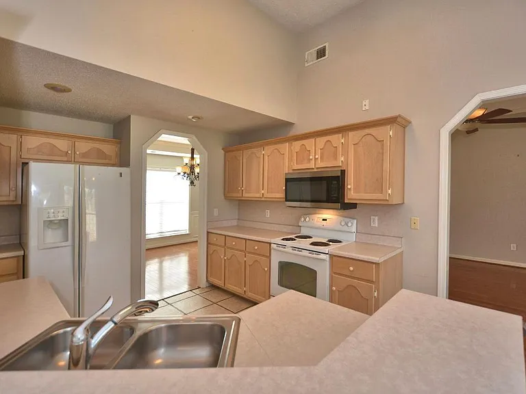 4001 Falliston Dr — Photo 16