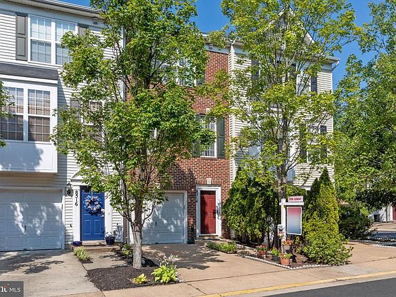2nd image of 8514 Towne Manor Ct
