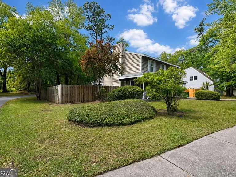 110 Bachlott Rd — Photo 2