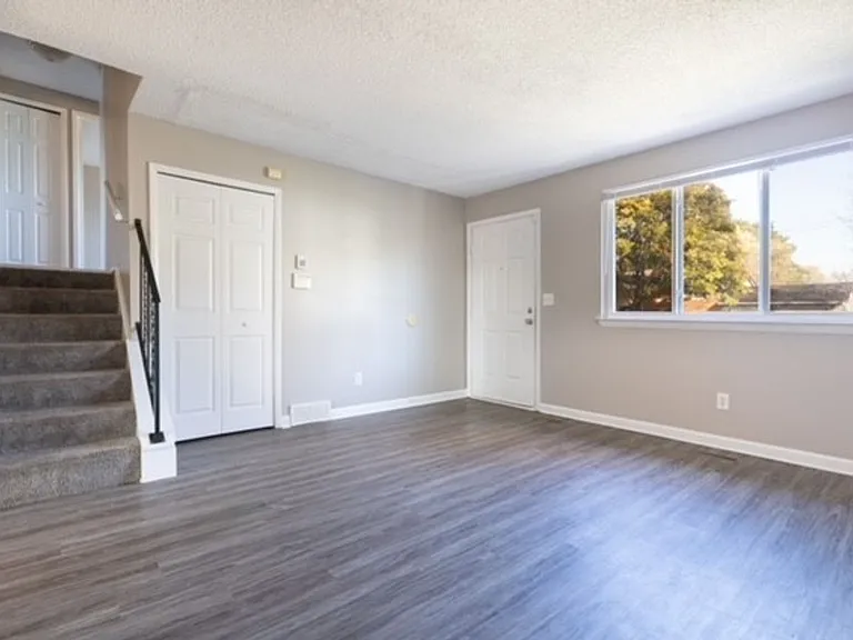 2859 Falcon Bridge Dr — Photo 6