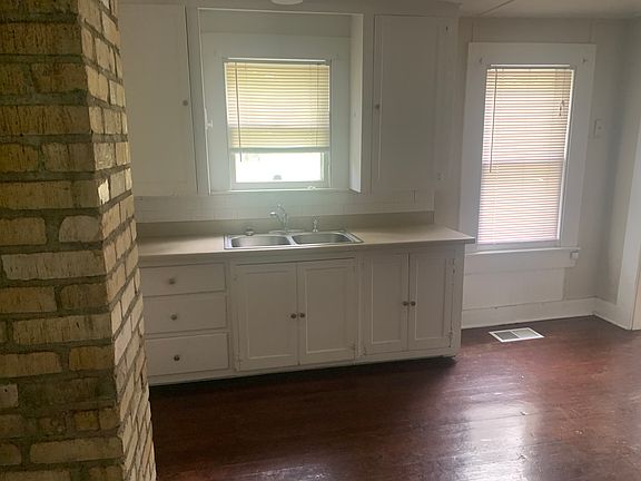 3rd image of 346 Cottage St #B