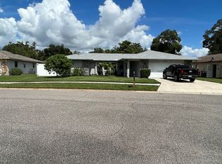 8411 Sylvan Woods Dr, Sarasota, FL 34243