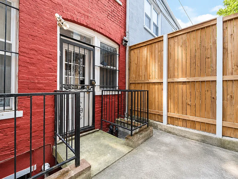 2626 11th St NW #TOP — Photo 13
