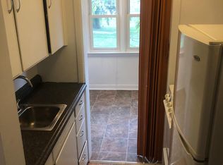 372 W Merchant St APT 2B, Kankakee, IL 60901