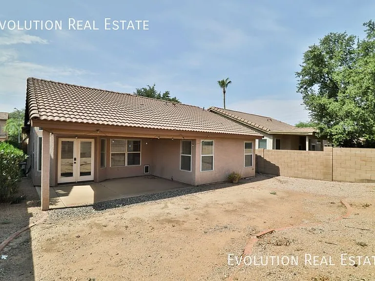 3226 E Sequoia Dr — Photo 29