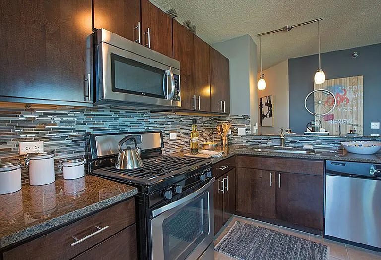 345 E Ohio St #3/3 — Photo 4