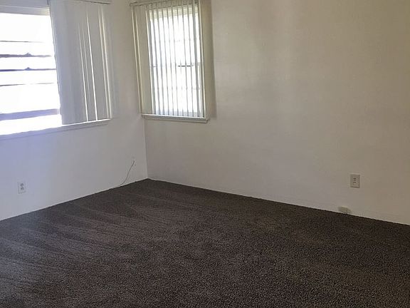 4th image of 4328 Arizona St
