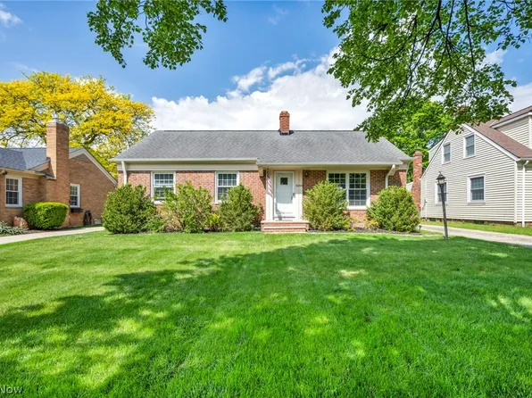 4266 Grannis Rd, Fairview Park, OH 44126