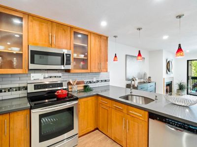 55 W 20th Ave APT 213, San Mateo, CA, 94403