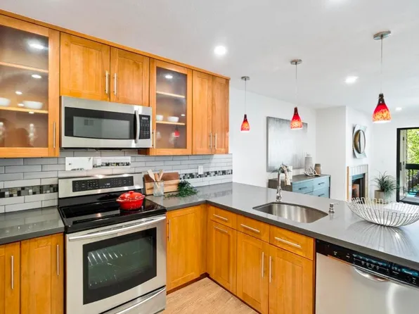 55 W 20th Ave APT 213, San Mateo, CA 94403