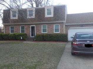 2412 River Oaks Dr, Chesapeake, VA 23321