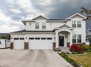 69 N Flower Rd, Vineyard, UT 84059