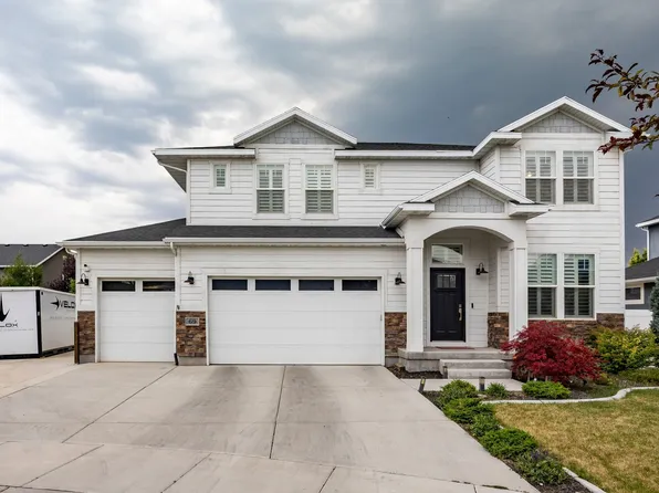 69 N Flower Rd, Vineyard, UT 84059