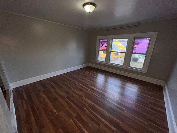 3rd image of 3272 W 50th St Unit 2
