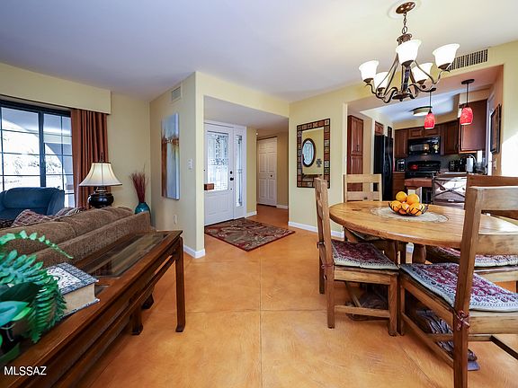 5th image of 321 S La Canada Dr Unit B