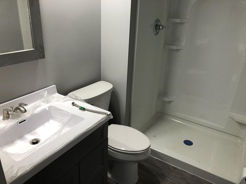 2nd image of 306 Adams St