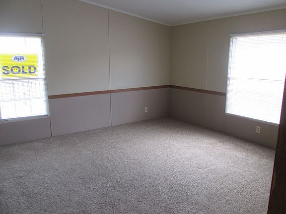 5th image of 26296 Dakota Ln