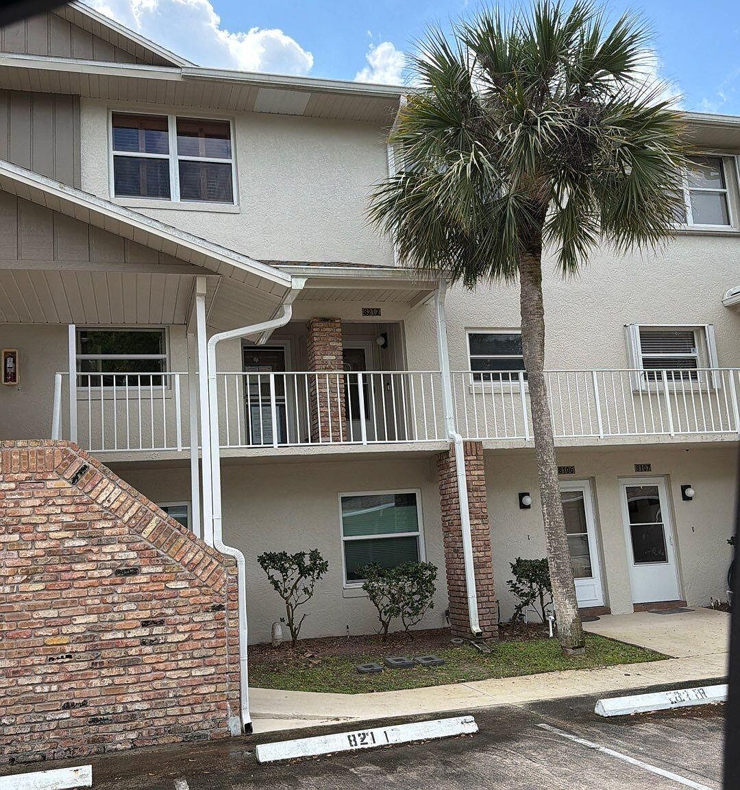 1600 Woodland Dr APT 8211