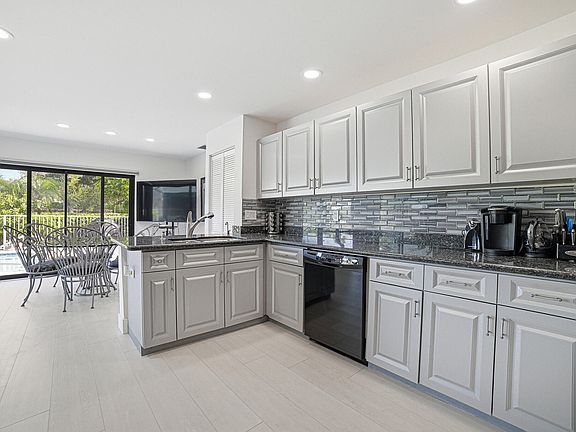 4th image of 11374 Boca Woods Lane