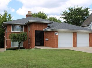 332 Maple Ave UNIT 2, Downers Grove, IL 60515