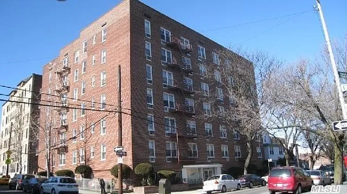 Sold by Graceful Realty LLC | media 15