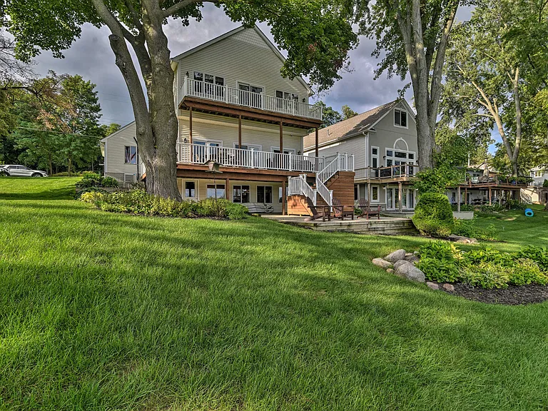 5027 Harp Dr — Photo 4