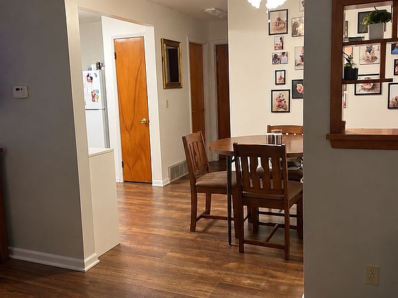 2nd image of 1015 23rd St