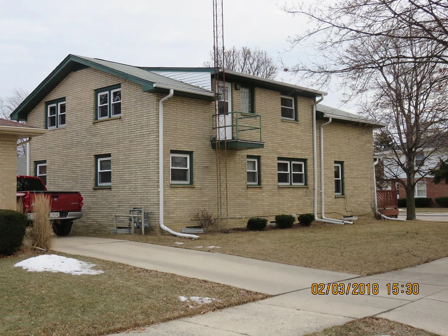 1416 Shoreland Dr — Photo 3