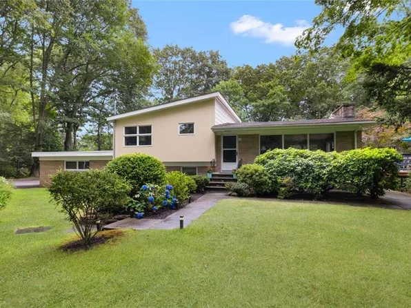 30 Gould Pl, East Greenwich, RI 02818