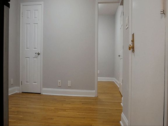 4th image of 236 E 13th St #240-6