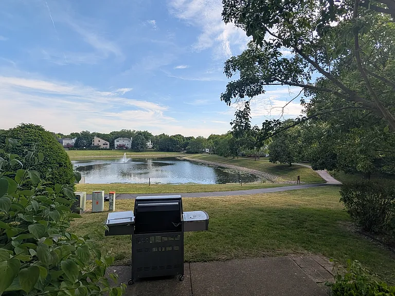 410 Orleans Ave — Photo 29
