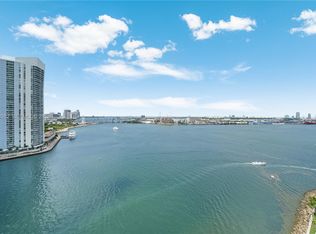 888 Brickell Key Dr APT 1612, Miami, FL 33131