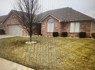 5289 Imperial Dr, Columbus, IN 47203