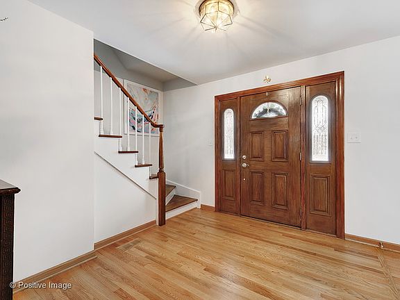 3rd image of 6926 Sierra Dr