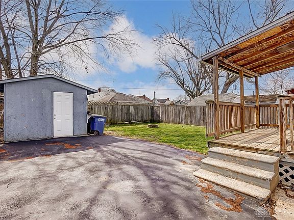 4th image of 3038 Linden Ave