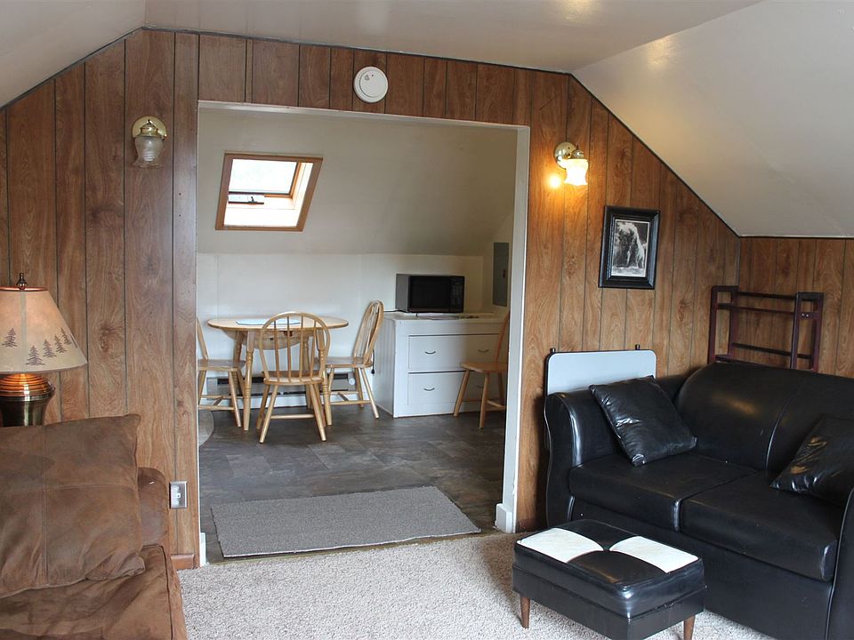 2nd image of 319 3rd Ave S APT 1