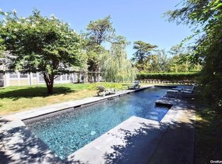 30 Thorn Hedge Rd, Bellport, NY 11713