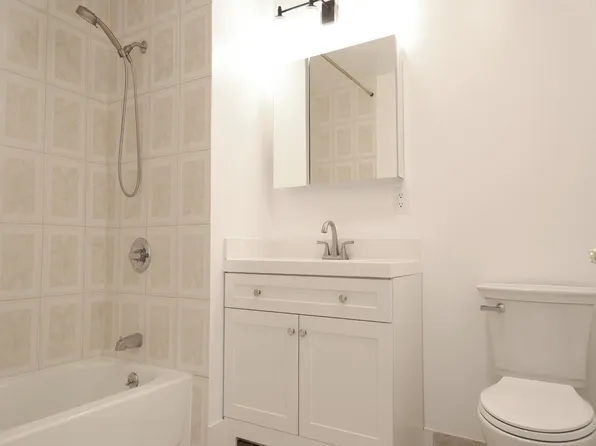 605 New York Avenue image 8 of 13