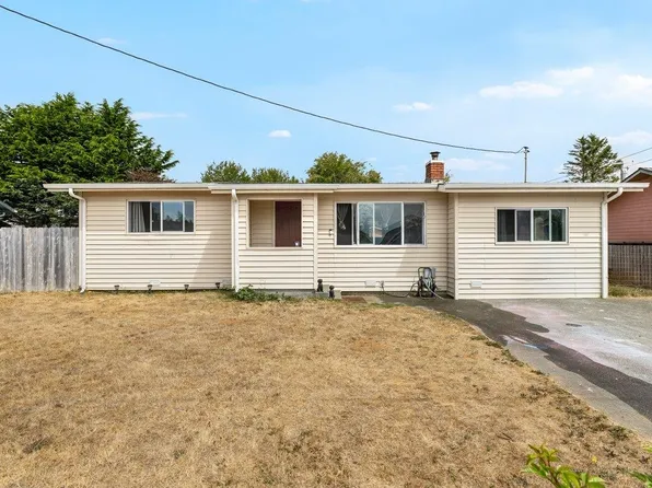 220 E Coolidge Ave, Crescent City, CA 95531
